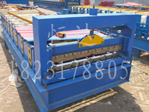 900型彩鋼壓瓦機